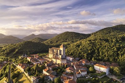 Saint-Bertrand de Comminges vu du ciel