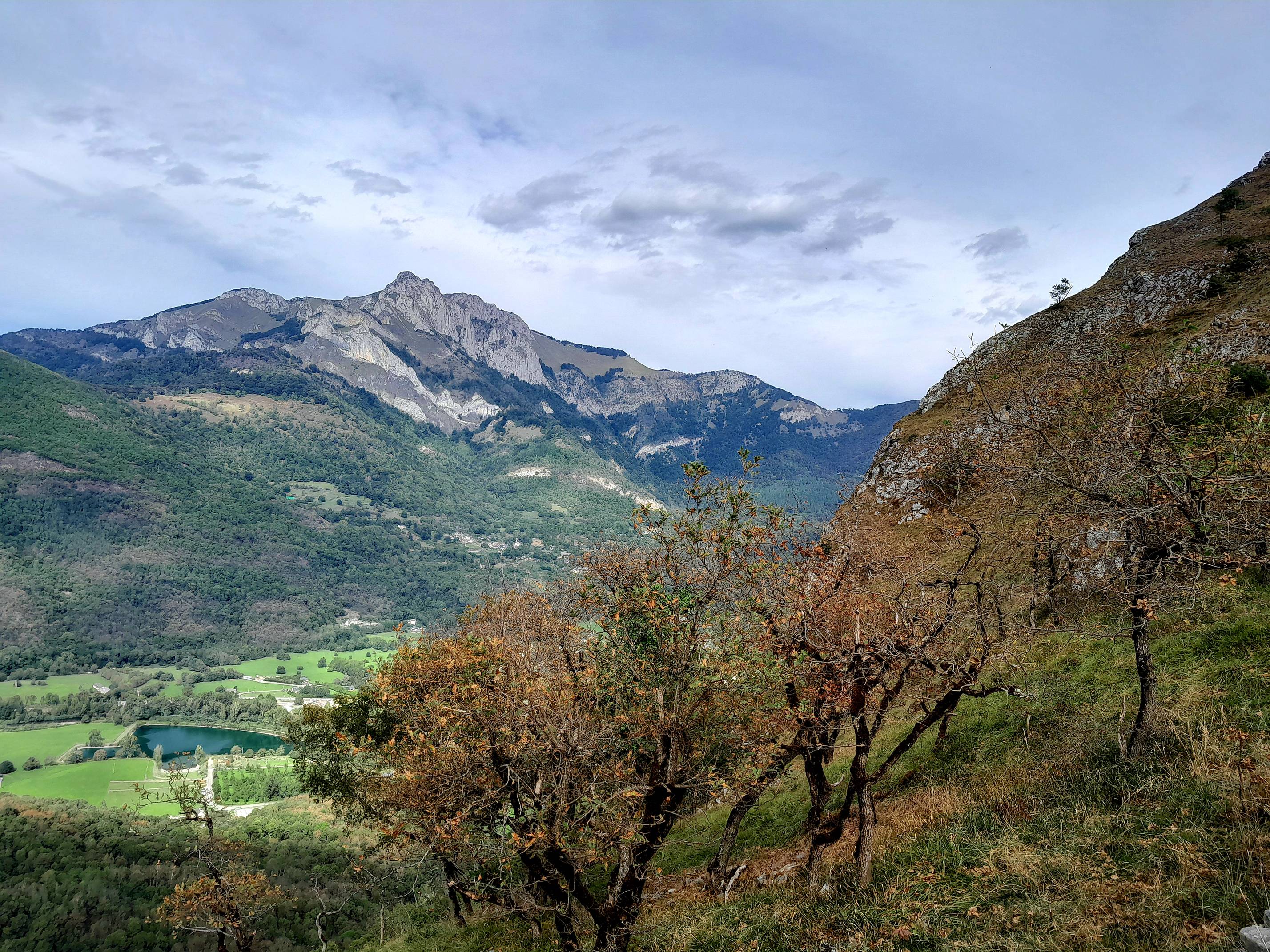 Panorama vers la vallée - CR