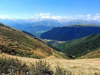 Vue plongeante sur la Vallée d'Oeuil