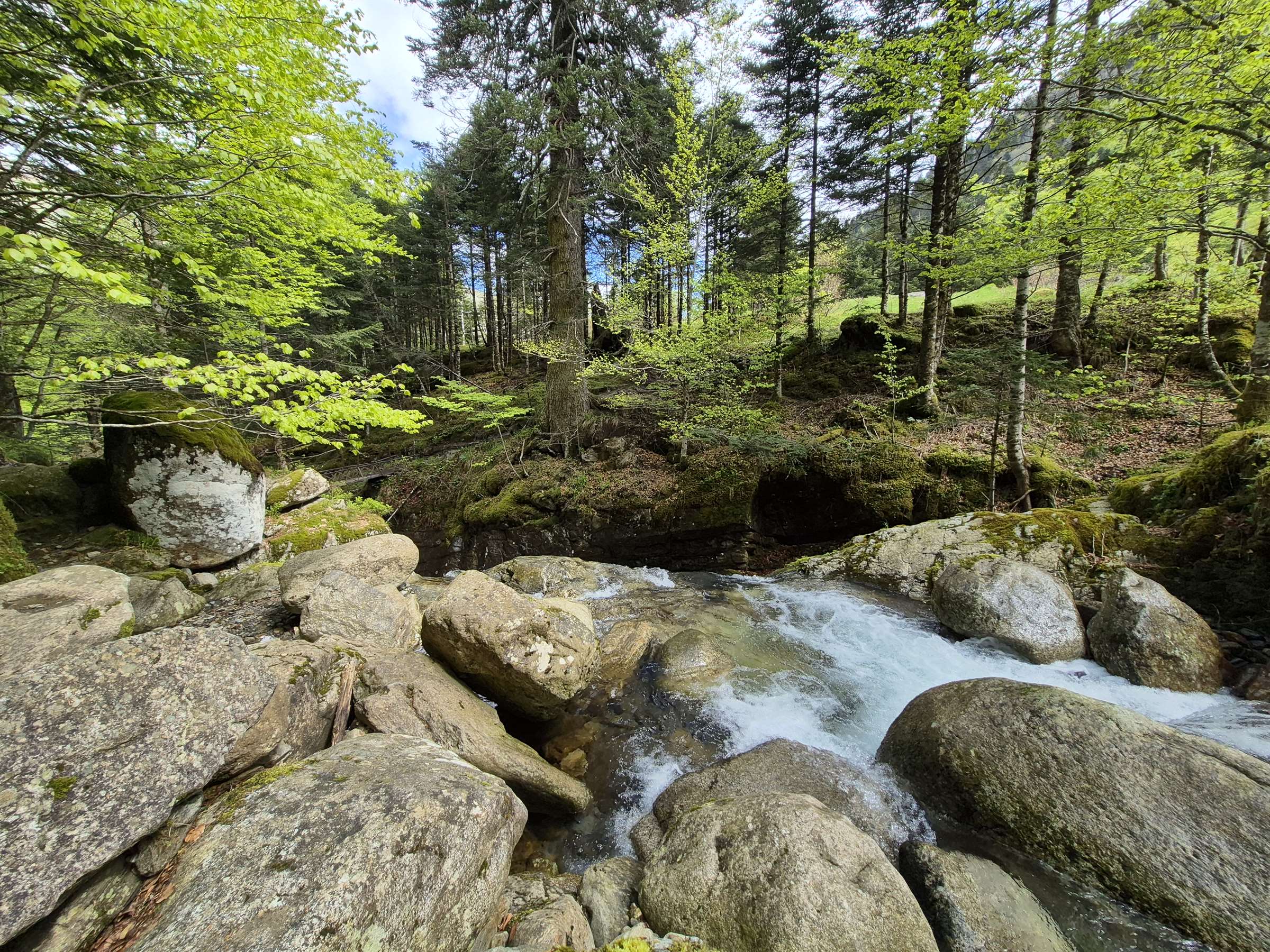 Le murmure du ruisseau Houradade
