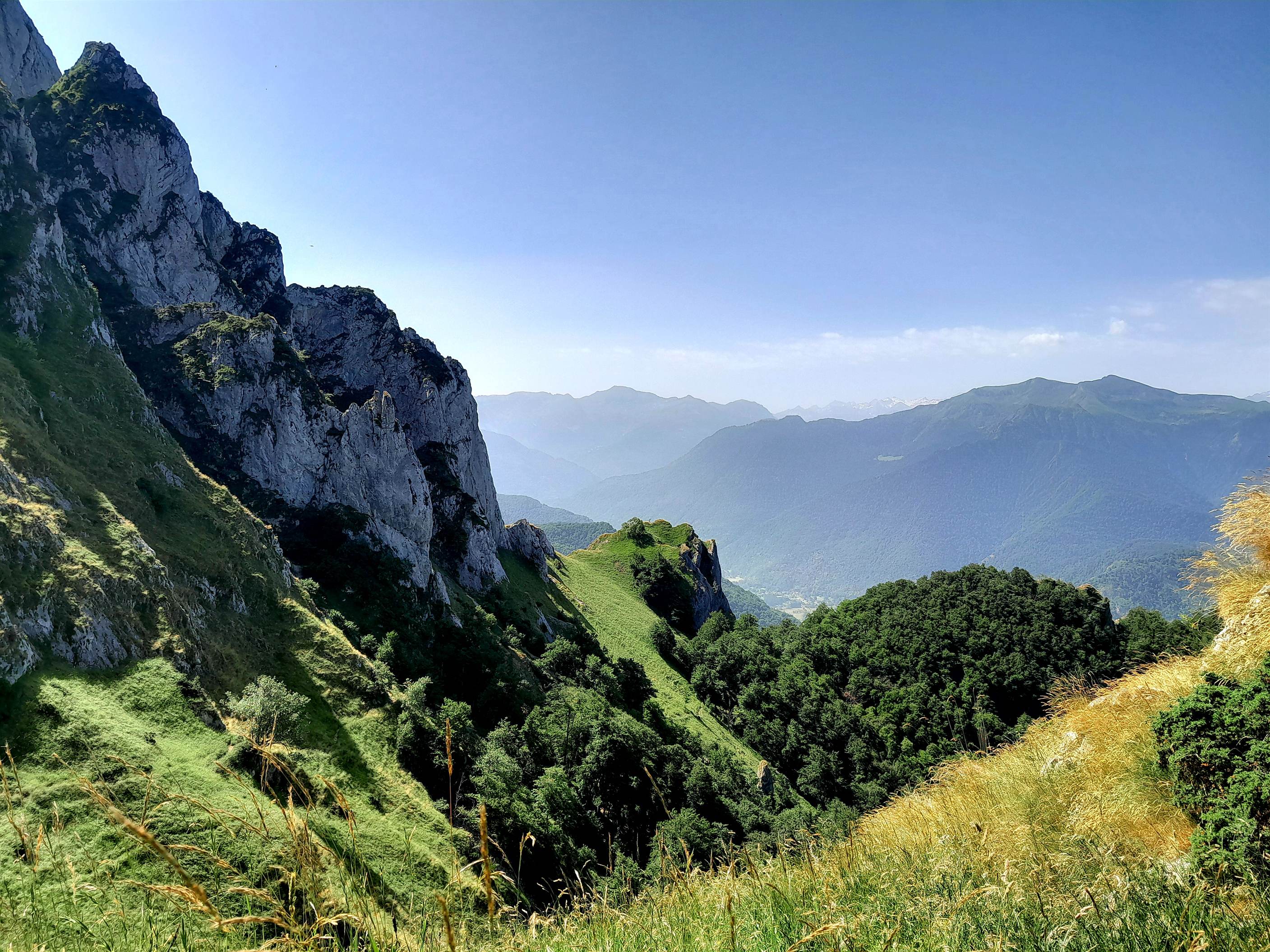 Vue sur la face ouest du pic Saillant